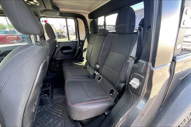 Used 2022 Jeep Gladiator Rubicon w/ LED Lighting Group AWD/4WD image 28