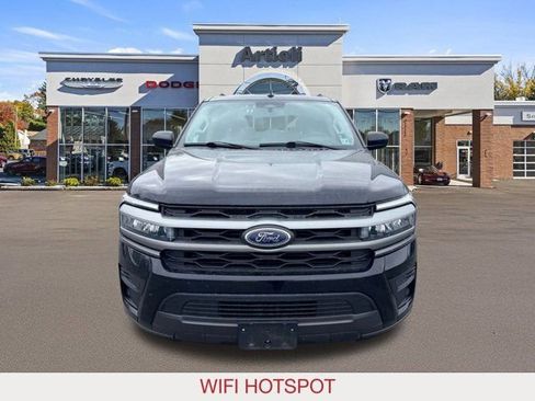 Used 2024 Ford Expedition XLT image 3