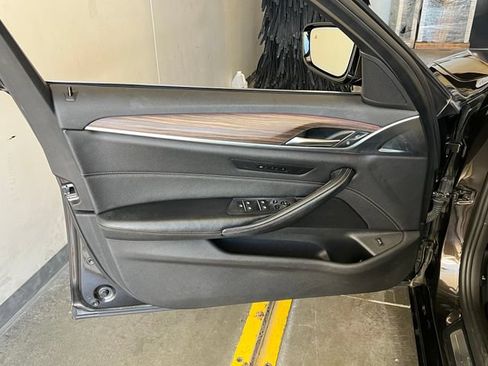 Used 2017 BMW 530i RWD image 27