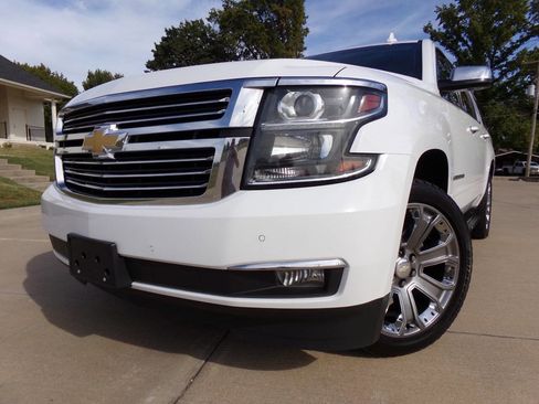 Used 2019 Chevrolet Suburban Premier image 11