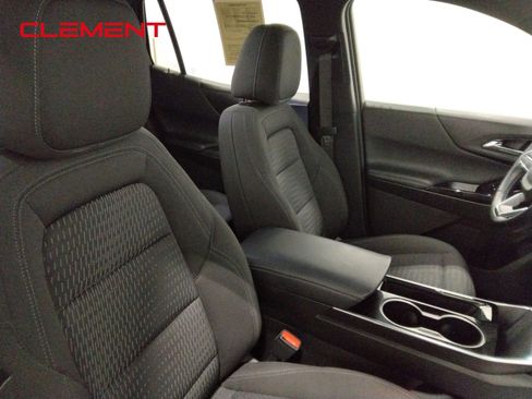 Used 2025 Chevrolet Equinox LT image 39