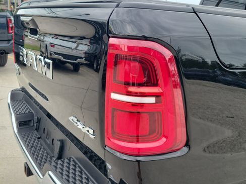Used 2025 RAM 1500 Limited AWD/4WD image 11