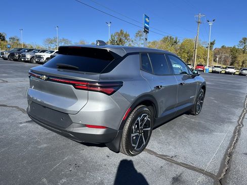 New 2026 Chevrolet Equinox EV LT image 22