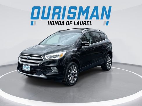 Used 2017 Ford Escape Titanium image 4