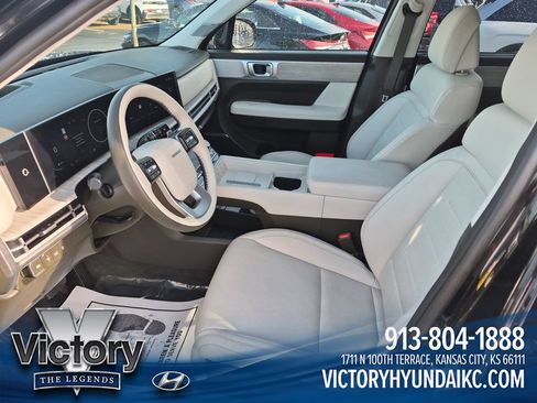 Used 2024 Hyundai Santa Fe Calligraphy FWD image 9