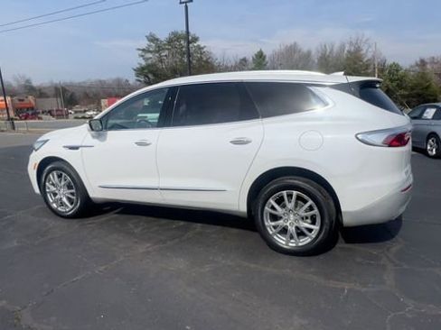 Used 2023 Buick Enclave Essence w/ Experience Buick Package image 6