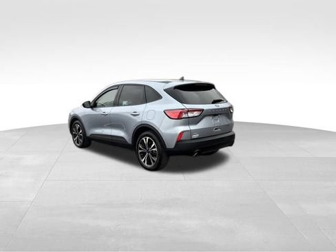 Certified 2022 Ford Escape SE w/ SE Sport Appearance Package image 3