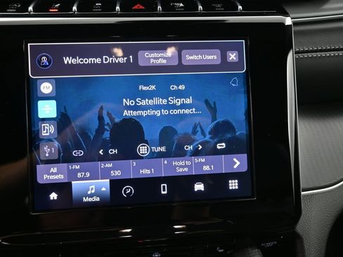 New 2025 Jeep Grand Cherokee L Altitude RWD image 6