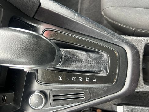 Used 2017 Ford Focus SE FWD image 26