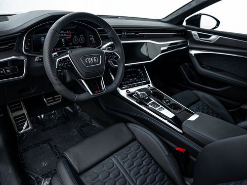 New 2025 Audi RS 6 performance image 8