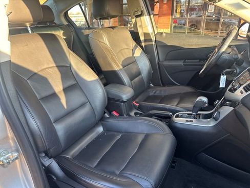 Used 2014 Chevrolet Cruze LT image 27