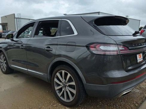 Used 2019 Lincoln Nautilus Select FWD image 2