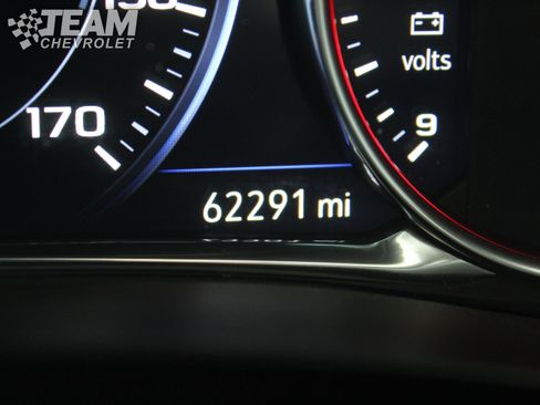 Used 2022 Chevrolet Traverse Premier w/ Redline Edition AWD/4WD image 16