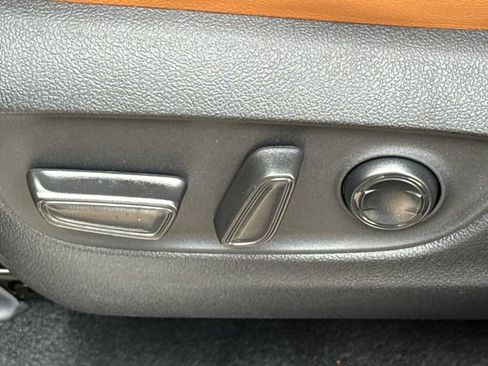 New 2026 Toyota Highlander Platinum AWD/4WD image 24