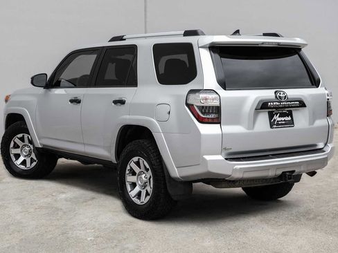 Used 2015 Toyota 4Runner Trail AWD/4WD image 10