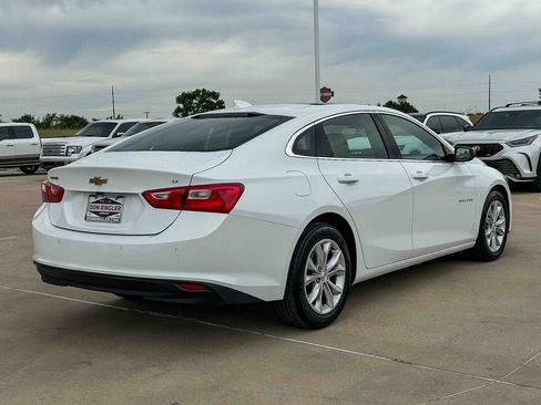 Used 2024 Chevrolet Malibu LT FWD image 3
