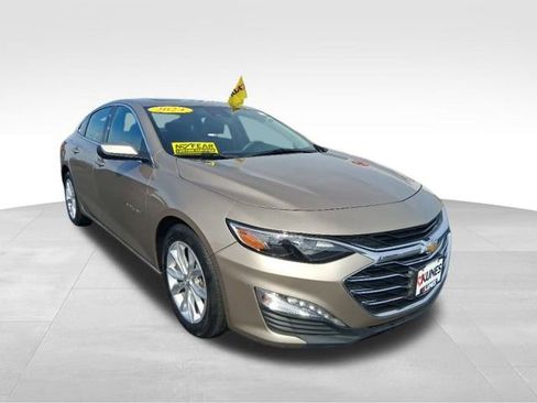 Used 2024 Chevrolet Malibu LT image 2
