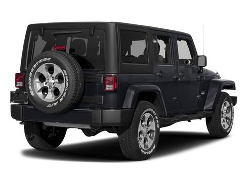 Certified 2017 Jeep Wrangler Unlimited Sahara w/ Connectivity Group AWD/4WD image 3