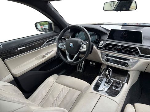 Used 2017 BMW 750i xDrive AWD/4WD image 26
