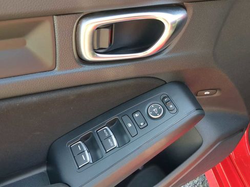 Used 2023 Honda Civic Sport image 12