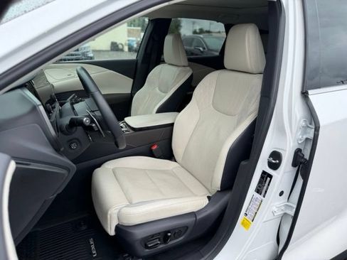 Certified 2024 Lexus RX 350 AWD w/ Convenience Package image 16