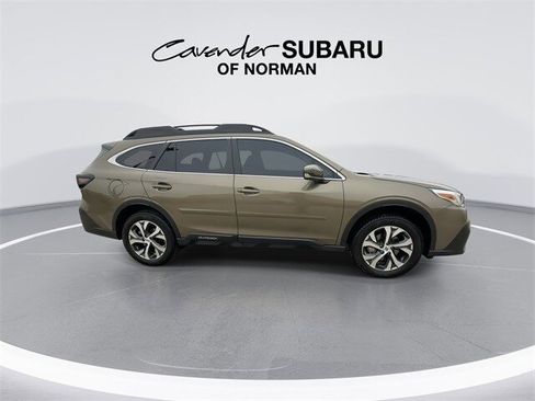 Used 2020 Subaru Outback Limited image 9