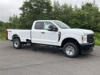 New 2025 Ford F250 XLT w/ FX4 Off-Road Package