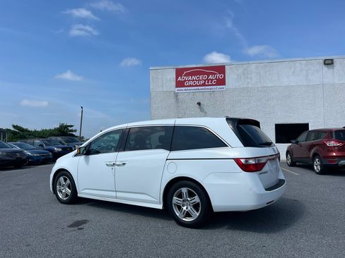 Used 2011 Honda Odyssey Touring Elite image 3