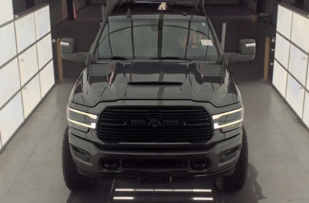Used 2023 RAM 2500 Laramie w/ Night Edition AWD/4WD image 2