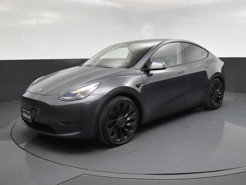 Used 2022 Tesla Model Y Performance image 2