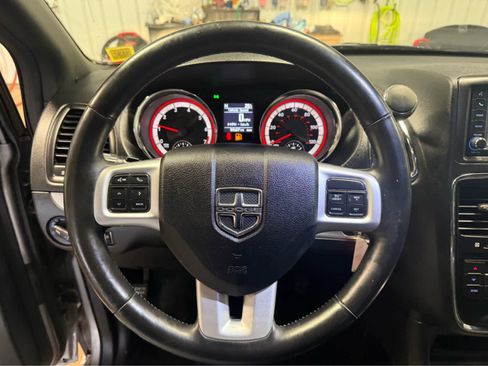 Used 2017 Dodge Grand Caravan GT image 10