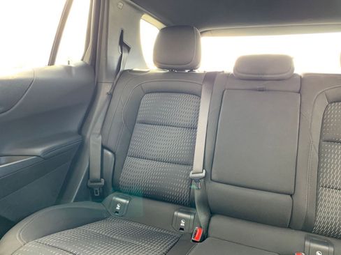 Used 2025 Chevrolet Equinox LT image 38