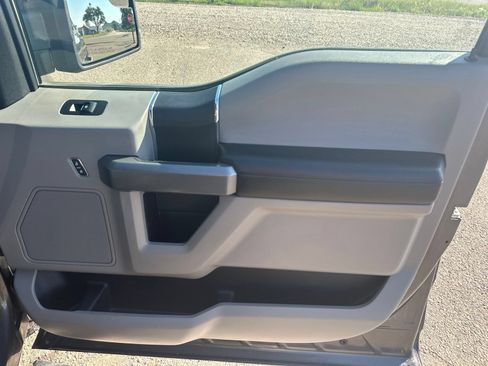 Used 2018 Ford F150 XLT AWD/4WD image 28