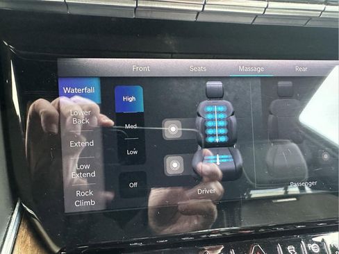 Used 2023 Jeep Grand Wagoneer Series II image 30