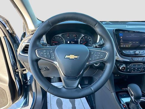 Used 2024 Chevrolet Equinox Premier image 11