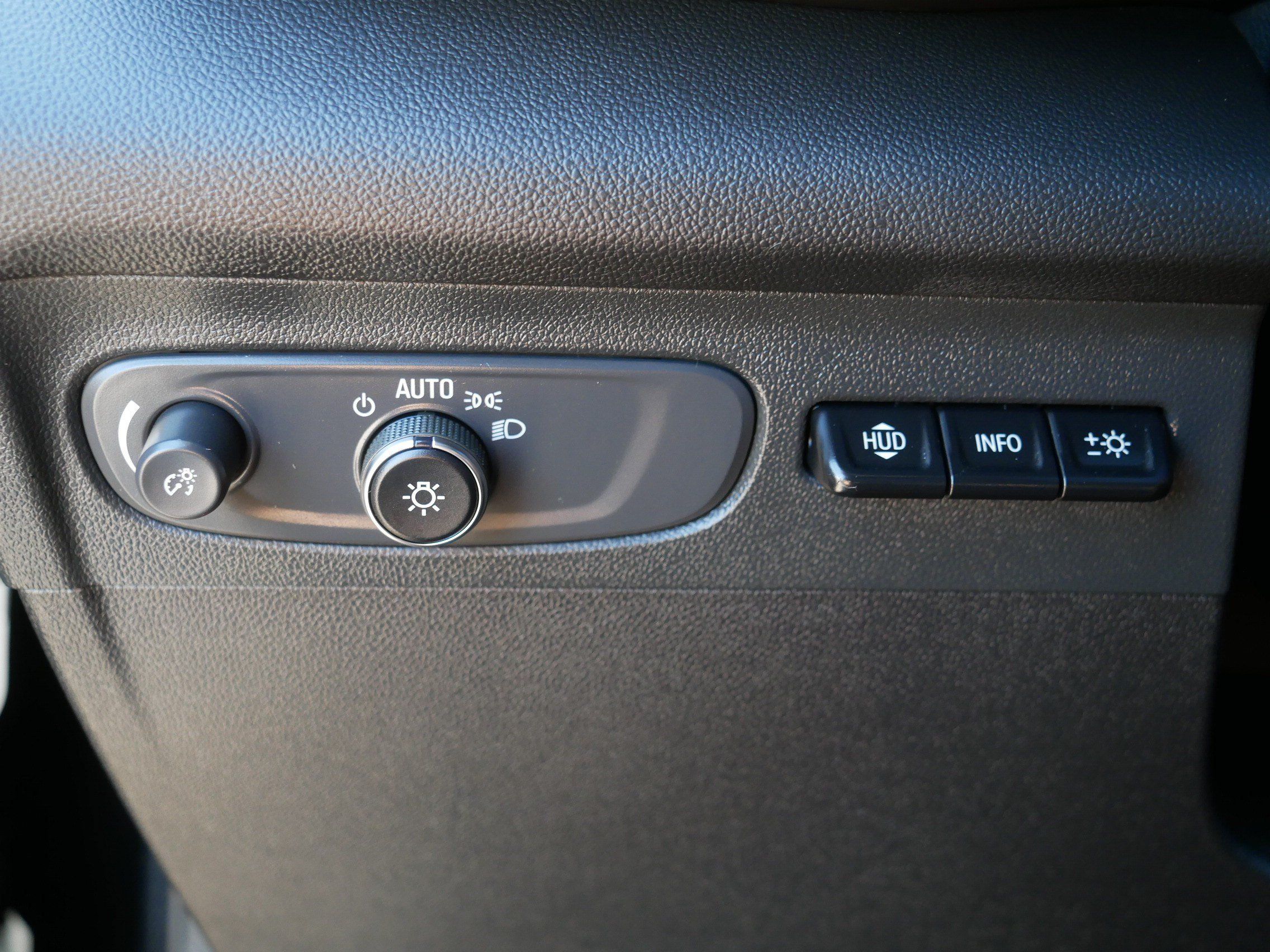 Used 2023 Buick Envision Avenir AWD/4WD image 26