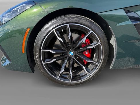 Used 2025 BMW Z4 M40i w/ Edition image 9