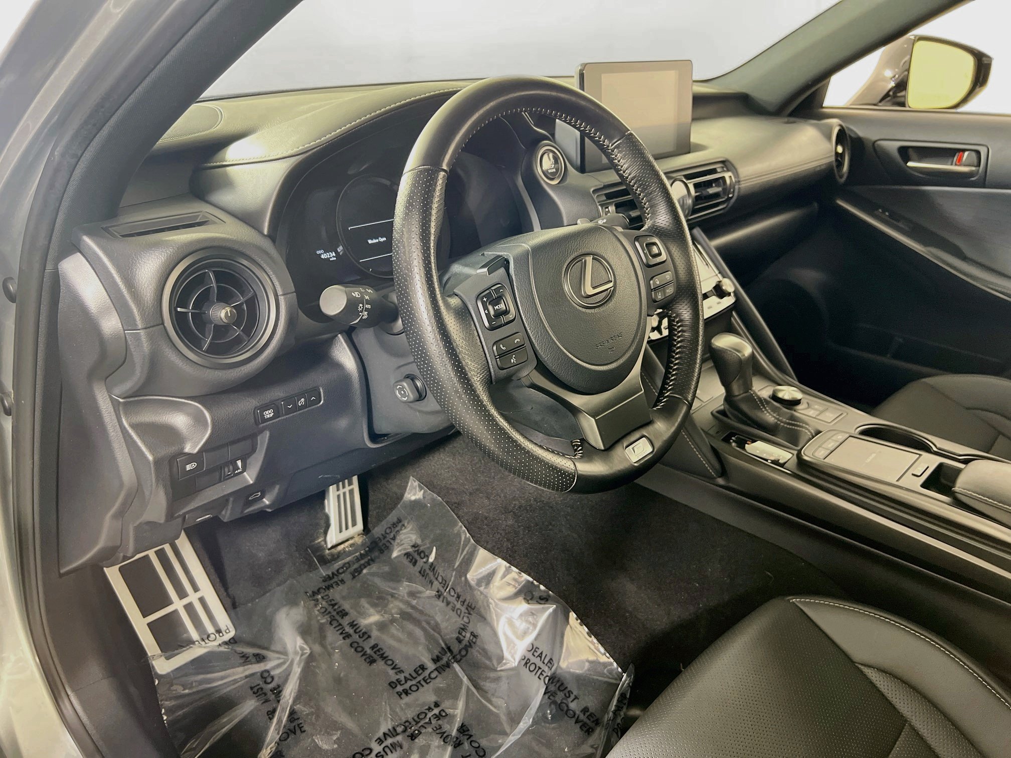Used 2023 Lexus IS 350 F Sport w/ Memory Package AWD/4WD image 9