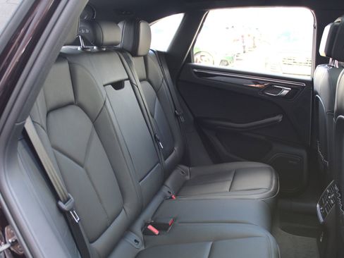 New 2026 Porsche Macan image 24