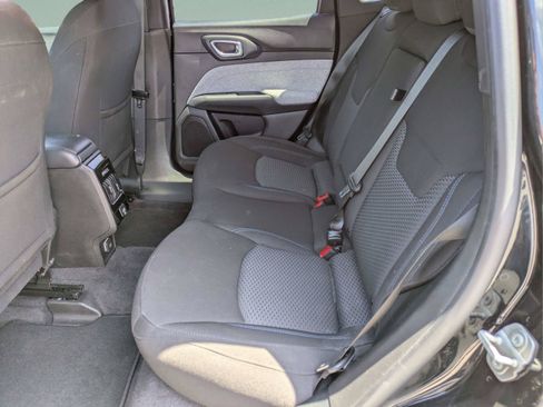 Used 2023 Jeep Compass Sport AWD/4WD image 9