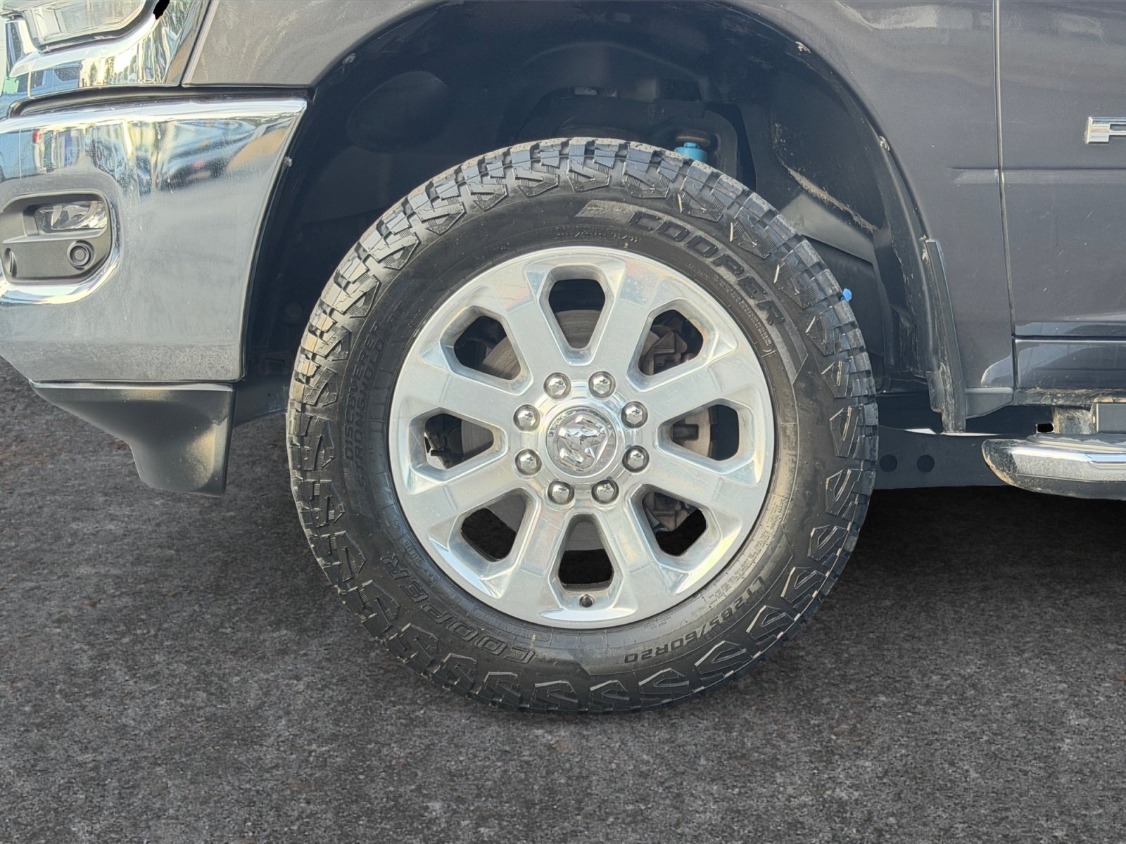 Used 2023 RAM 2500 Laramie AWD/4WD image 9