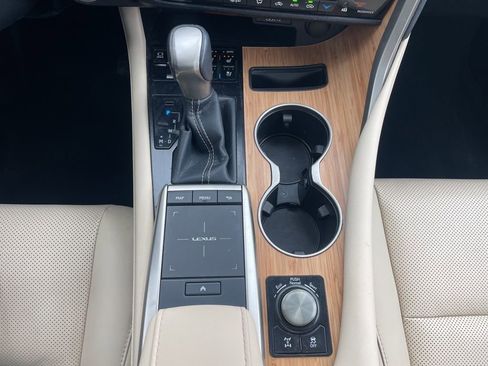 Used 2021 Lexus RX 350L Premium image 37