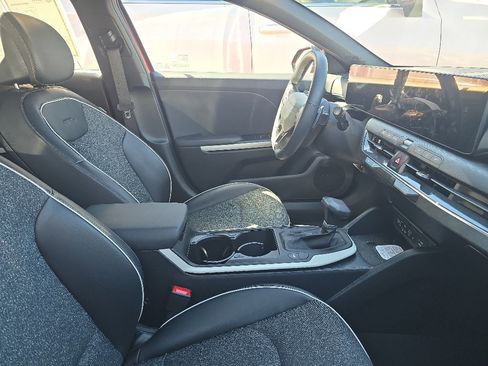 Certified 2025 Kia K4 GT-Line w/ GT-Line Sunroof Package FWD image 6
