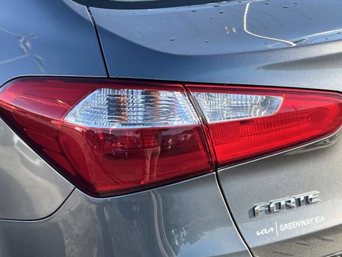 Used 2016 Kia Forte LX w/ LX Popular Plus Package image 10
