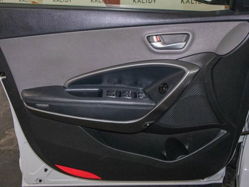 Used 2018 Hyundai Santa Fe Sport w/ 2.4L Value Package 02 image 10