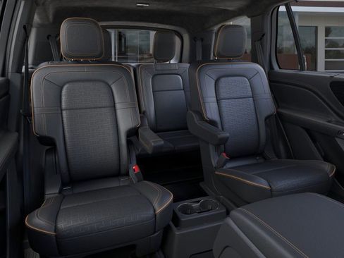 New 2025 Lincoln Aviator Black Label w/ Jet Appearance Package image 11