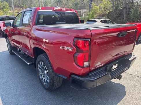 Used 2024 Chevrolet Colorado Z71 w/ Z71 Convenience Package 2 image 12
