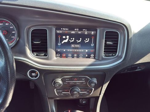 Used 2021 Dodge Charger SXT w/ Driver Convenience Group image 20