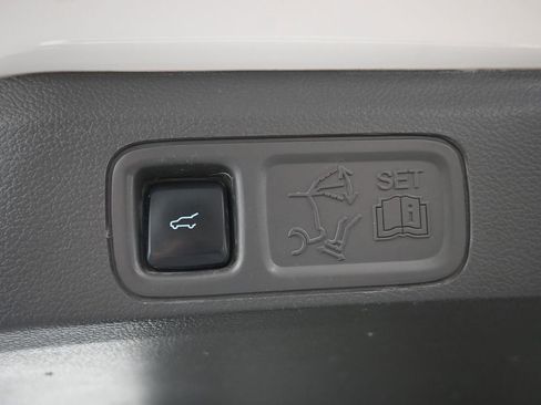 Used 2021 Ford Expedition Limited AWD/4WD image 10