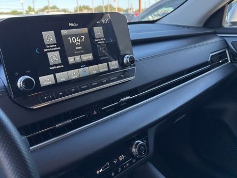 Used 2024 Mitsubishi Outlander SE image 43